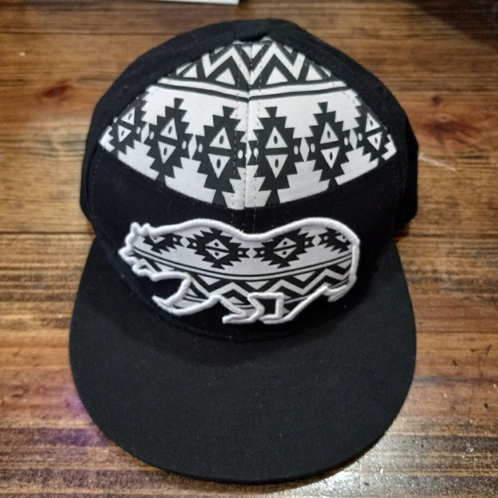 Carbon Elements Cali Bear Black-White Snapback Hat